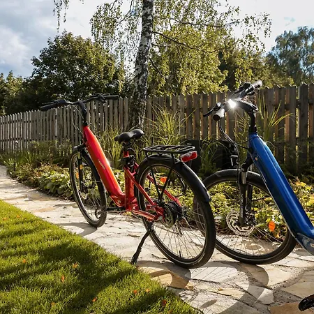 Kalbornia & Pool House By Jwpm *